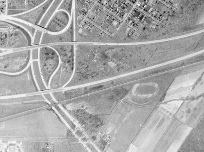 Name:  Oval Track c.1952.jpg
Views: 1375
Size:  43.0 KB