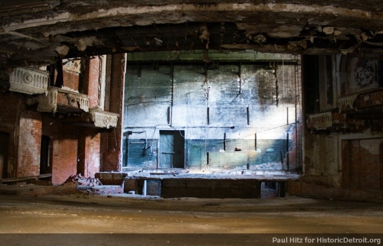 Name:  gutted-detroit-theatre-1-8.jpg
Views: 792
Size:  100.8 KB