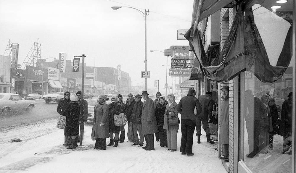 Name:  img445-waiting-for-bus-in-snow-b412-detroit-2-email_orig.jpg
Views: 2860
Size:  80.4 KB