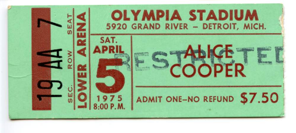 Name:  1975-04-5 Alice Cooper Nightmare Suzi Quatro Olympia Stadium stub 632.jpg
Views: 580
Size:  54.1 KB