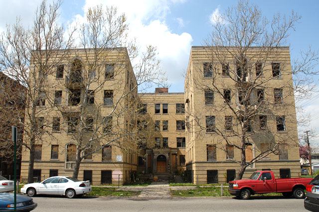 Woodland Apartments Detroit